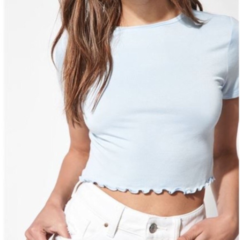 🐋pacsun baby blue crop top🐋